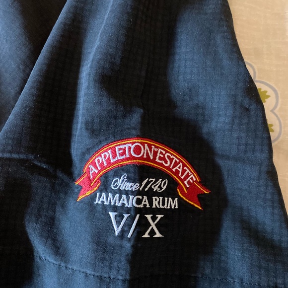 Appleton rum xl cubavera shirt. - Picture 2 of 3